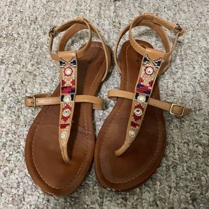 Brown/créame sandals